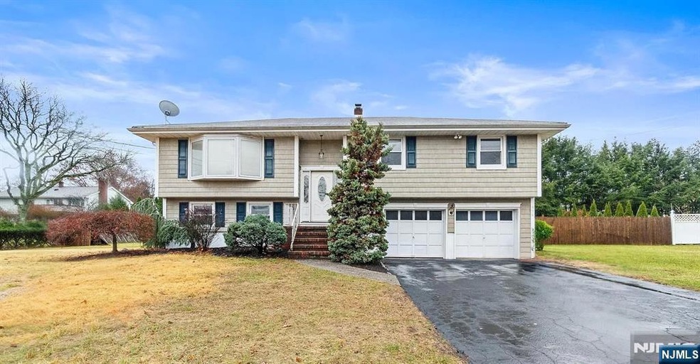 176 Truman Terrace, Paramus, NJ 07652 - photo 1