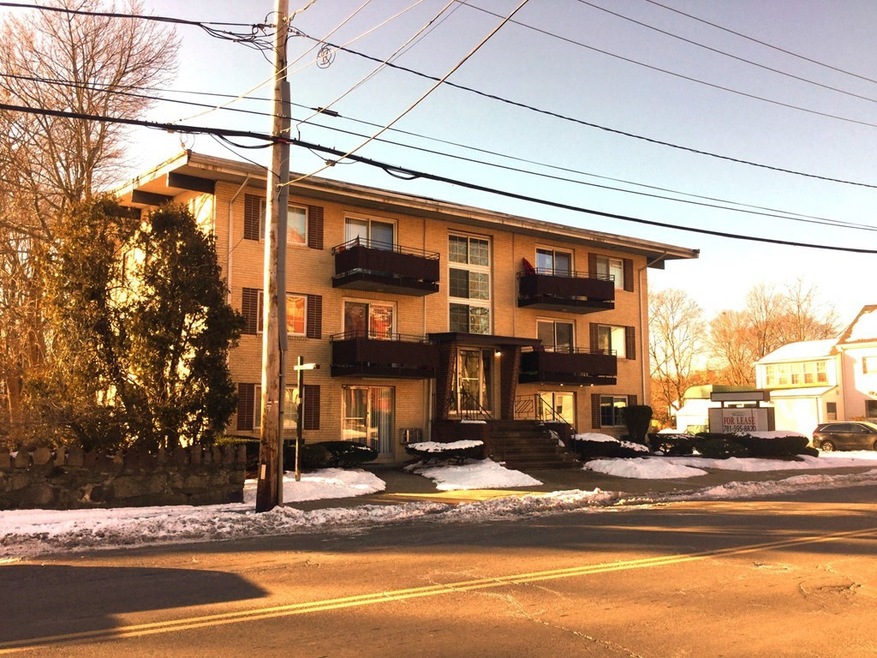 20 Main St unit 20, Saugus, MA 01906 - photo 1