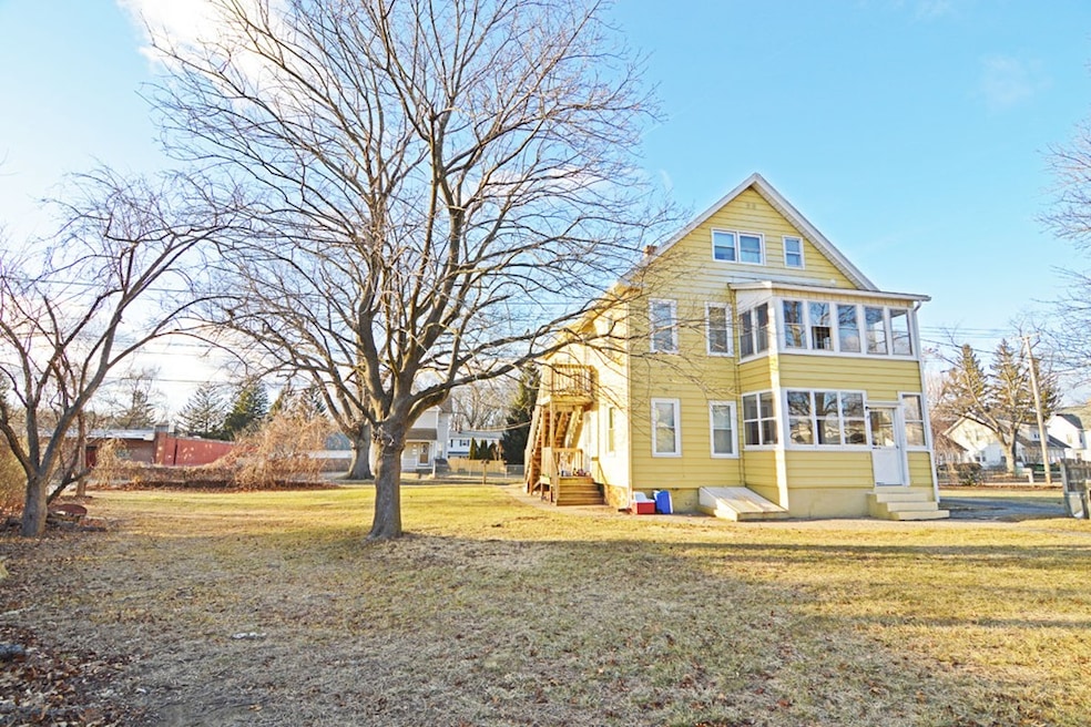 363 Montcalm St unit 2, Chicopee, MA 01020 - photo 1