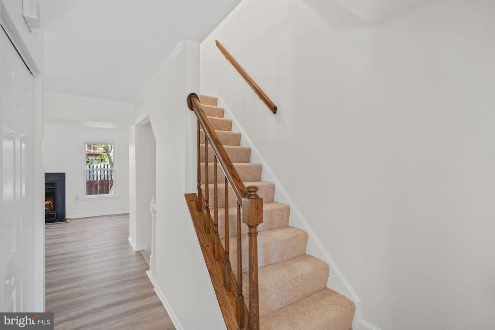 7394 Stream Way, Springfield, VA 22152 - photo 1