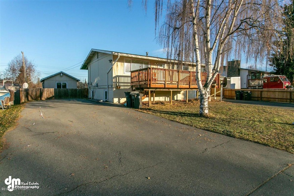 27-FRONT EXTERIOR_1239