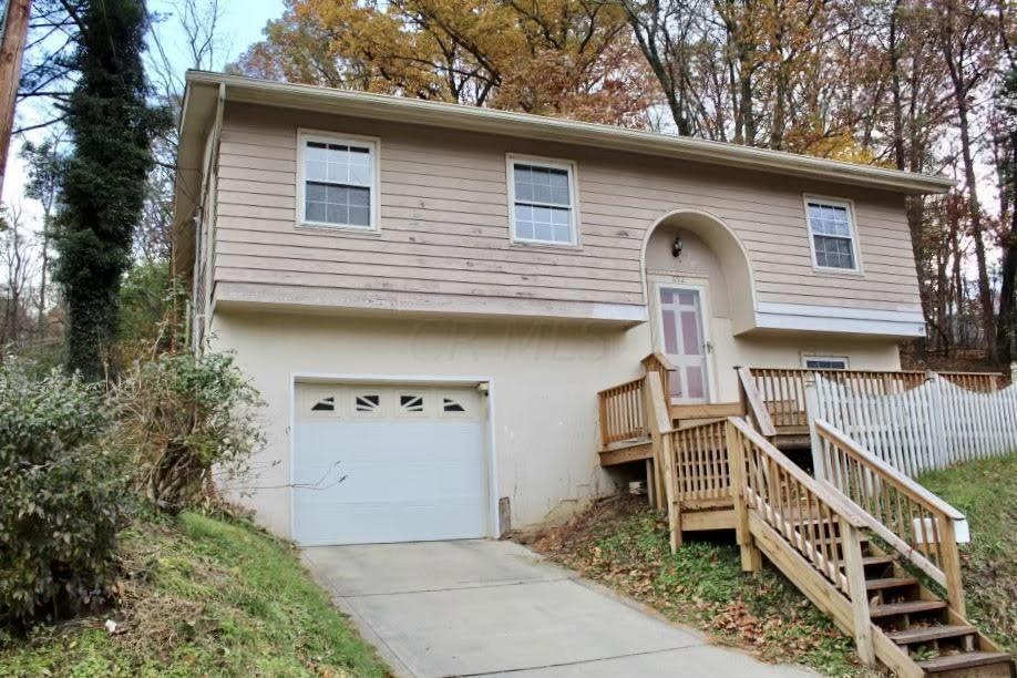 692 N Walnut St, Logan, OH 43138 - photo 1