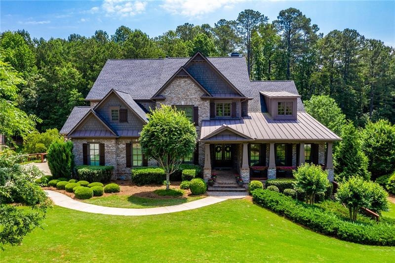 Welcome Home! Beautifully landscaped and a new roo