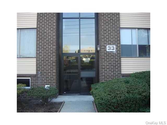 334 Country Club Ln, Pomona, NY 10970 - photo 1