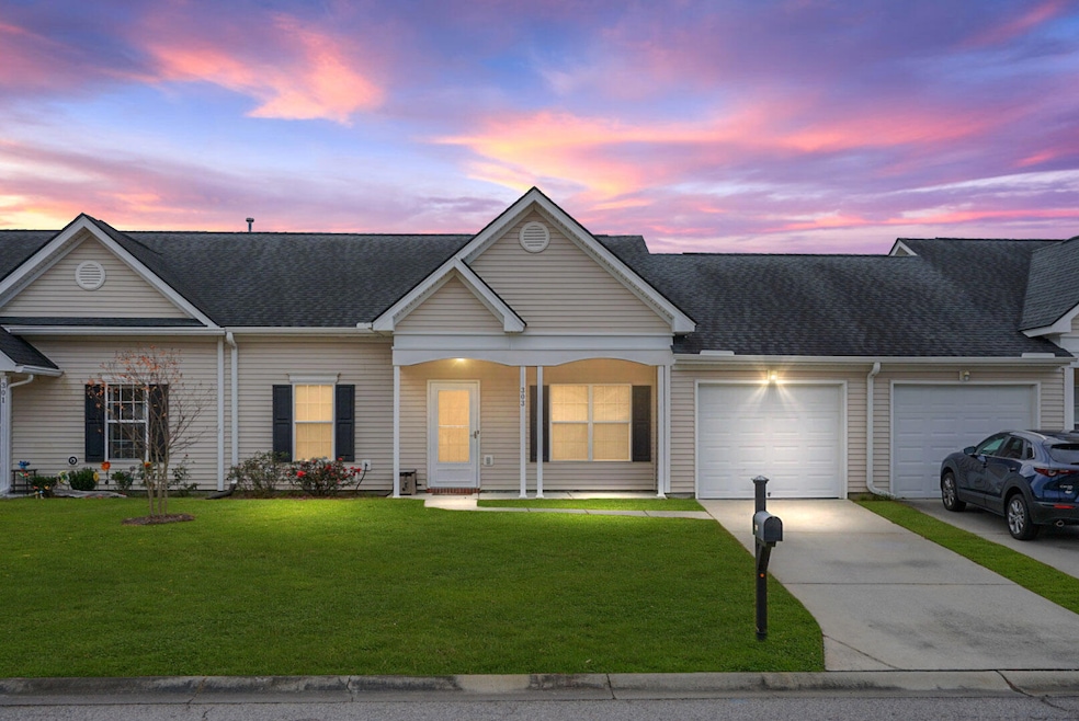 303 Dupont Way