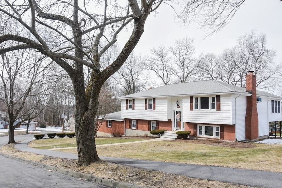 12 Mohawk St, Danvers, MA 01923 - photo 1