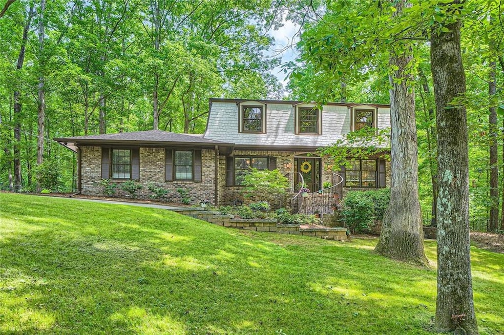 Welcome to 1580 Smyra Rd!