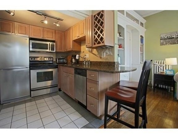41 Worcester Square unit 6, Boston, MA 02118 - photo 1