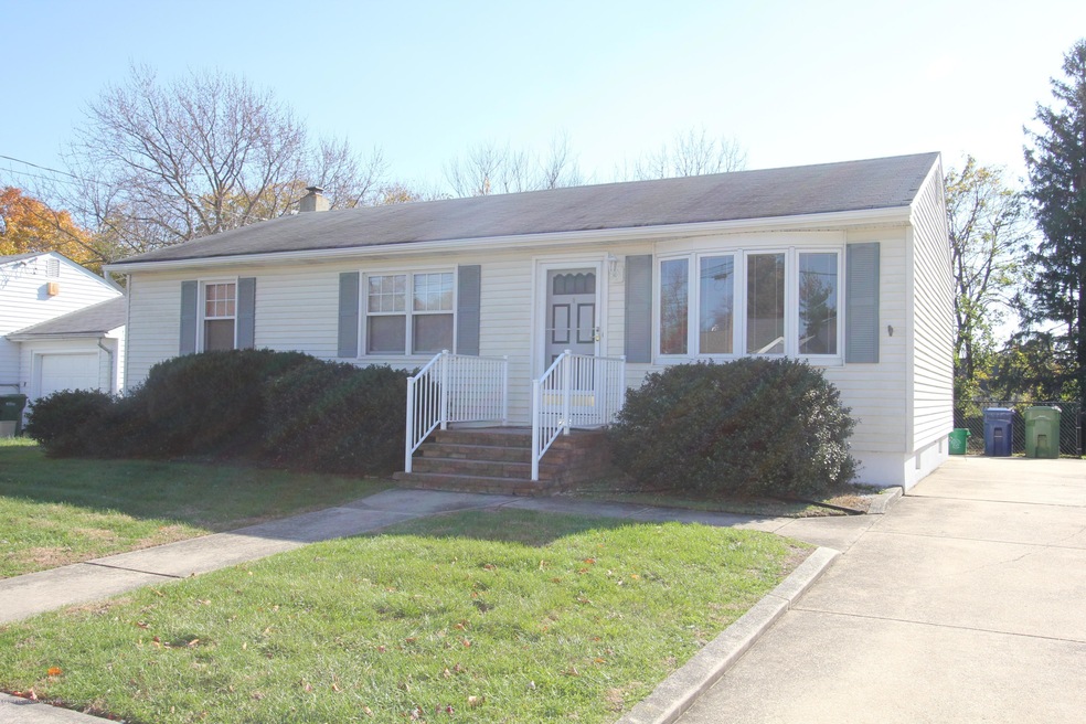 26 laural front - 2
