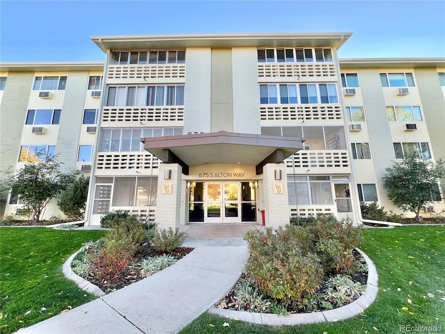675 S Alton Way unit 1D, Denver, CO 80247 - photo 1