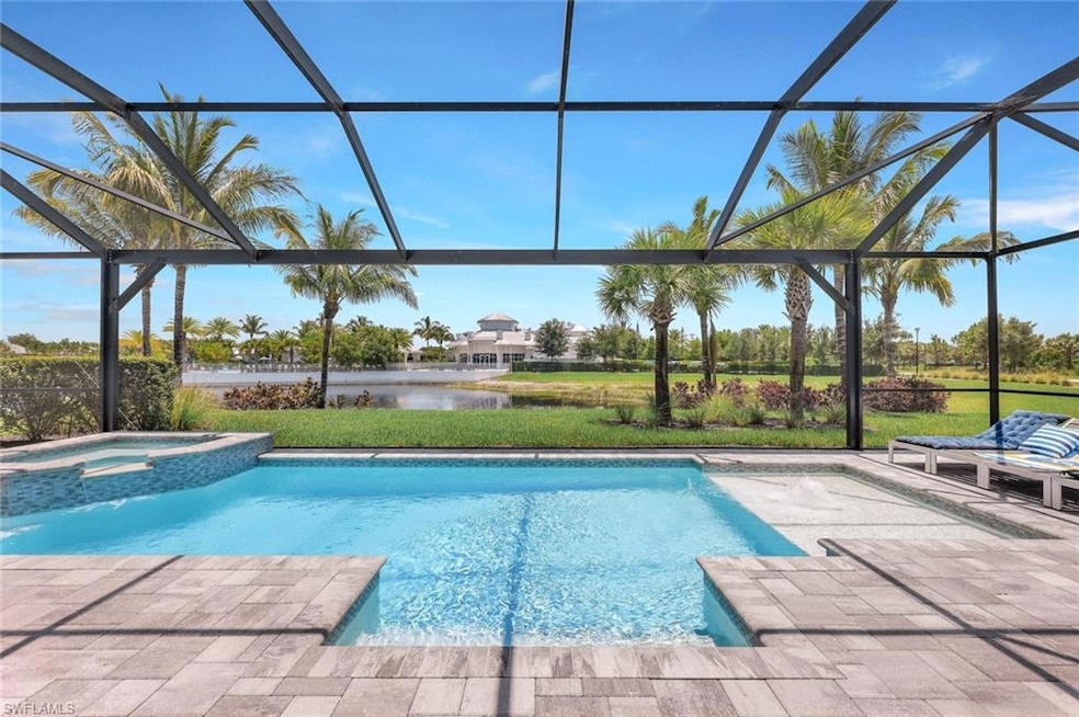 Natural Gas Heated Saltwater Pool & Spa with sun shelf, lights and bubblers