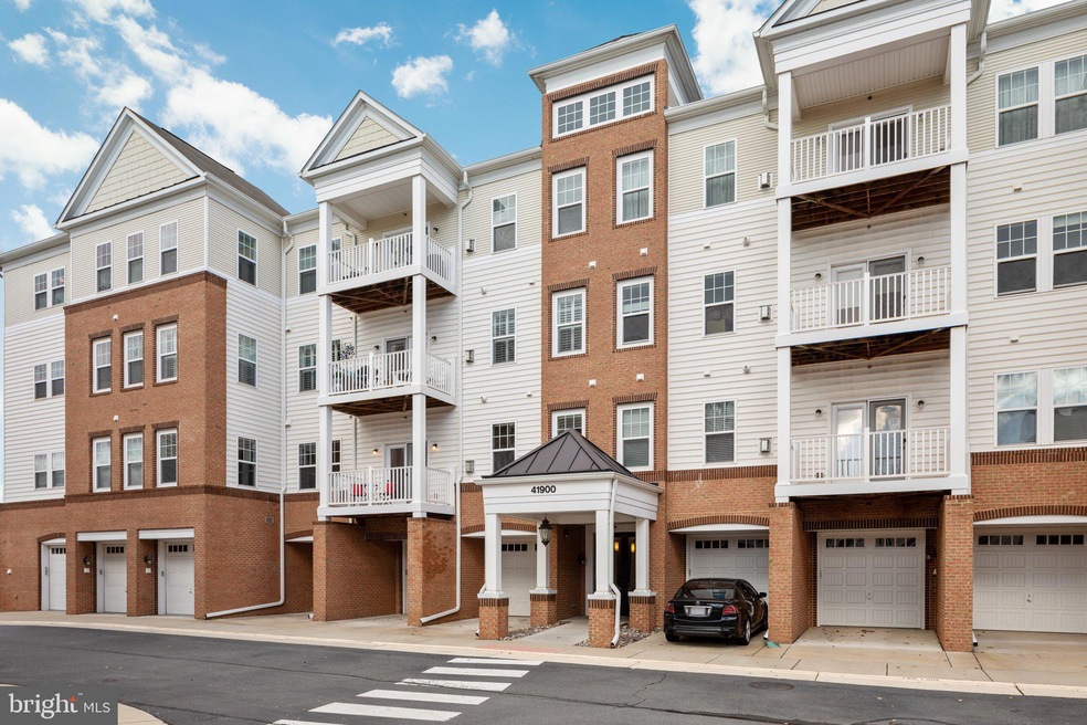 41900 Metamorphic Square unit 203, Aldie, VA 20105 - photo 1