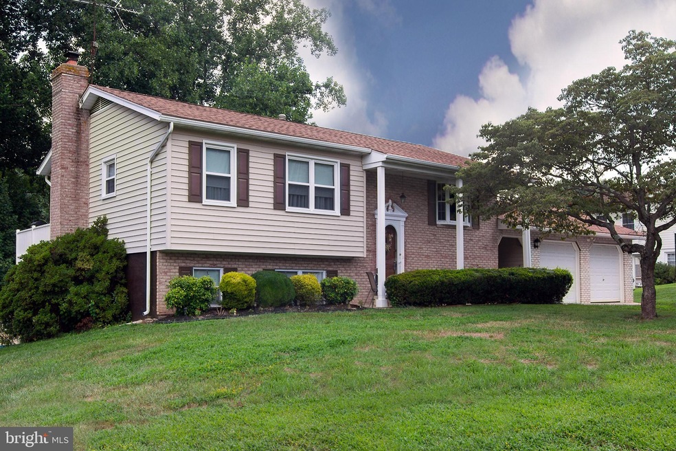 5905 Dale Dr, Sykesville, MD 21784 - photo 1