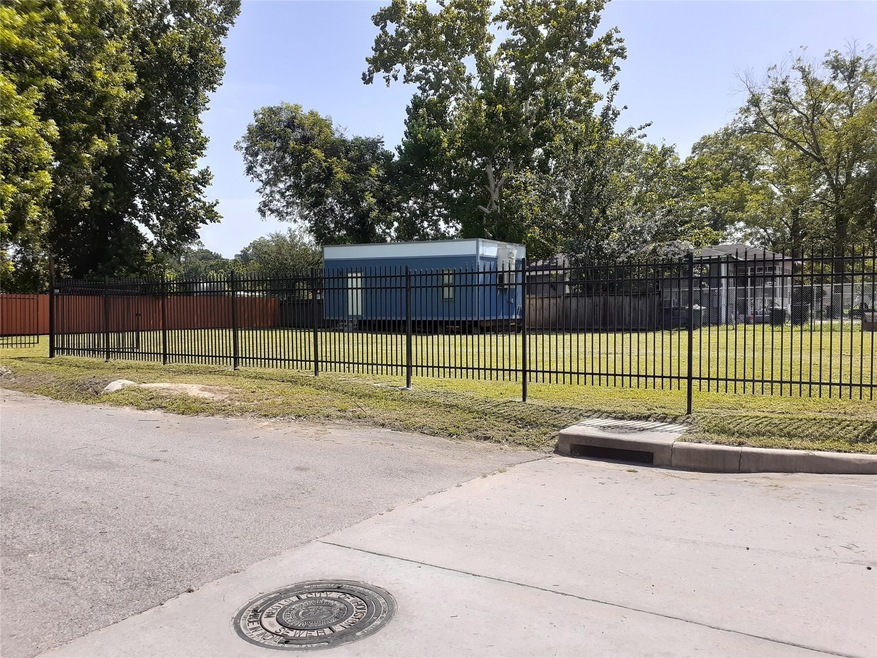 7009 Emma Lou St, Houston, TX 77088 - photo 1