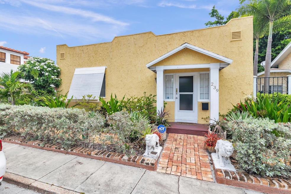 239 Lytton Ct, West Palm Beach, FL 33405 - photo 1