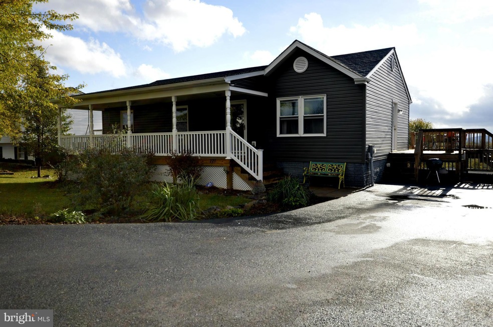 221 Breckenridge Ct, Strasburg, VA 22657 - photo 1