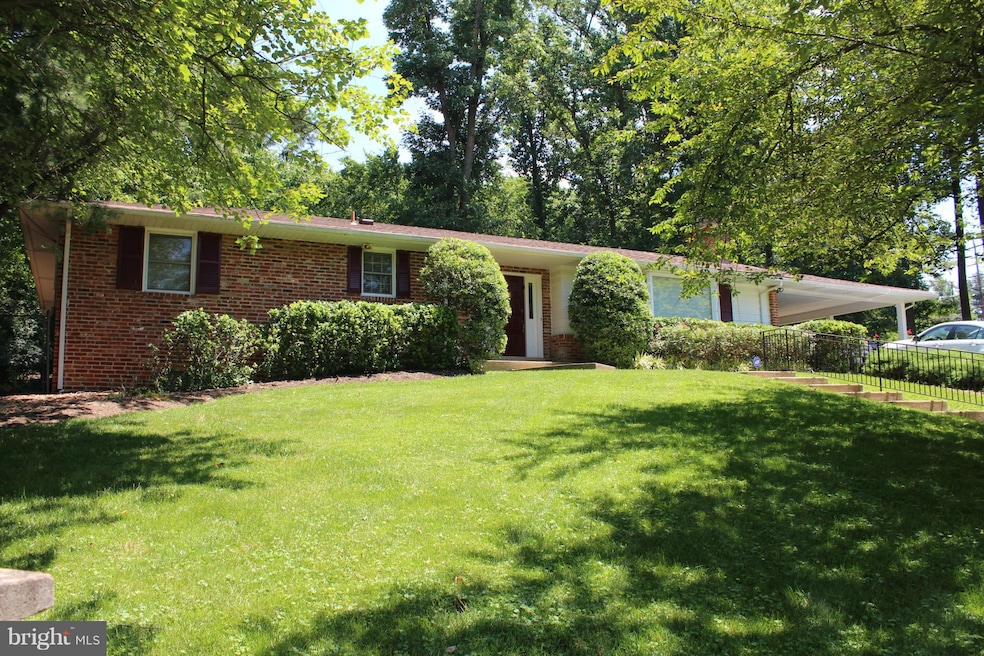 6000 Neilwood Dr, Rockville, MD 20852 - photo 1