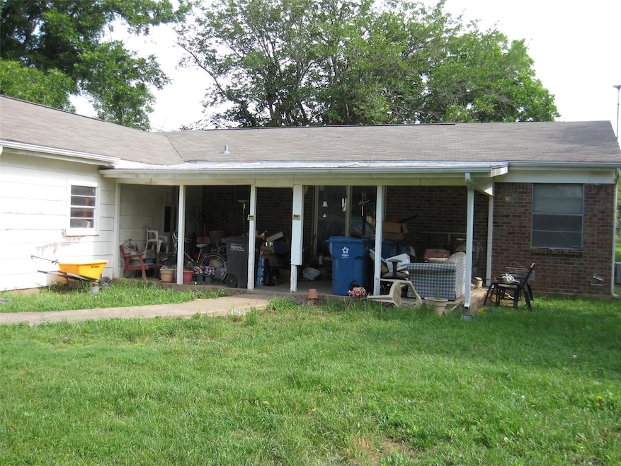 1520 Valley View Dr, Joshua, TX 76058 - photo 1