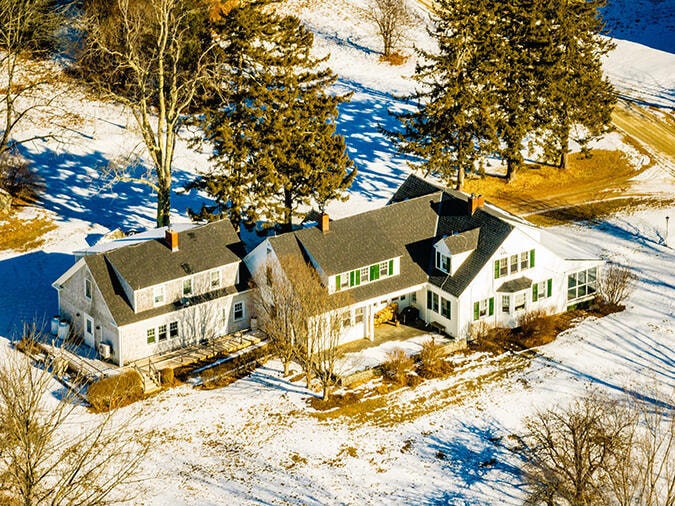 Under Contract $975,000