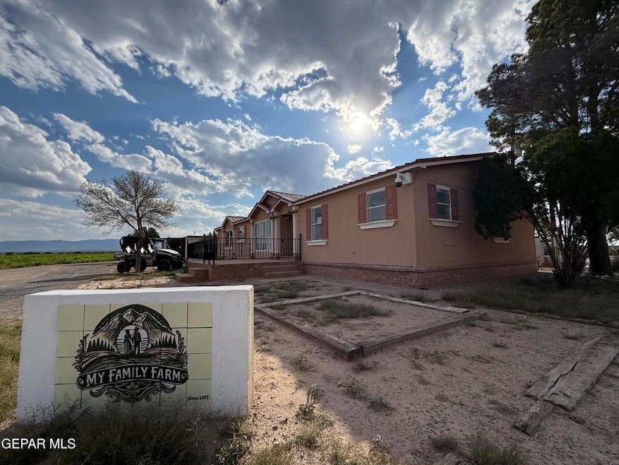 38348 State Highway 20, Fort Hancock, TX 79839 - photo 1