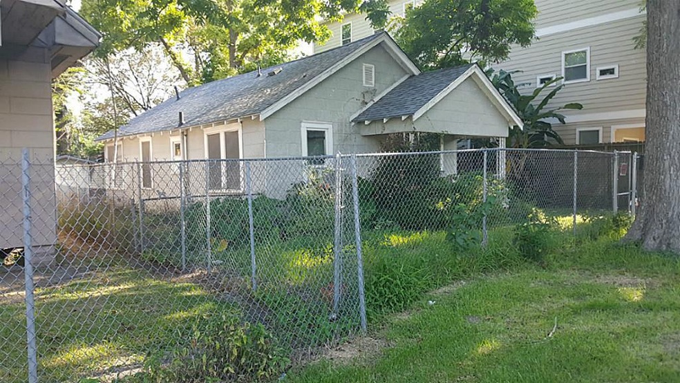 708 Aurora St, Houston, TX 77009 - photo 1