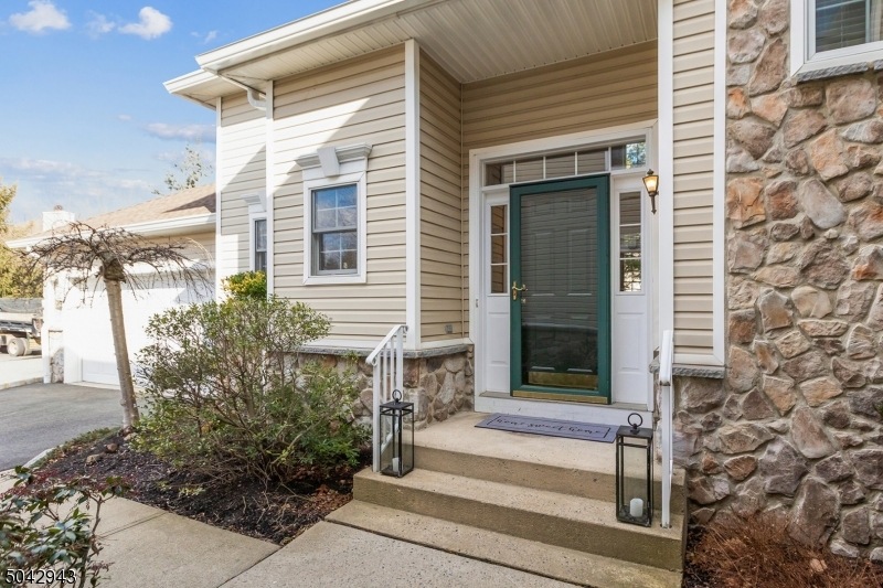 23 Oconnor Cir unit 93, West Orange, NJ 07052 - photo 1