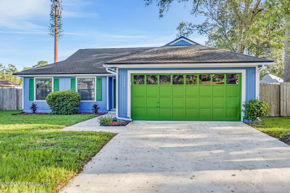 7909 Painted Oak Dr, Jacksonville, FL 32210 - photo 1