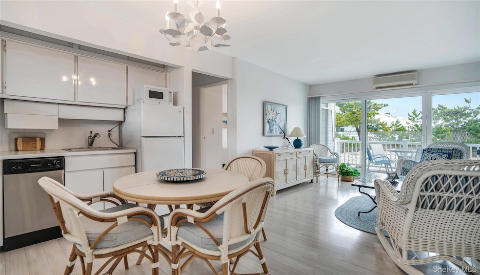 281 Dune Rd unit 2A, Westhampton Beach, NY 11978 - photo 1