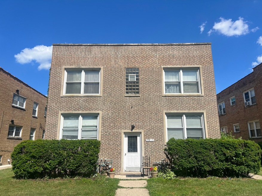 Sold $800,000 • Co-Listing Agent