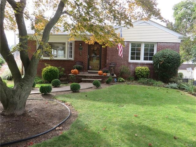 1 Bretton Rd, Yonkers, NY 10710 - photo 1
