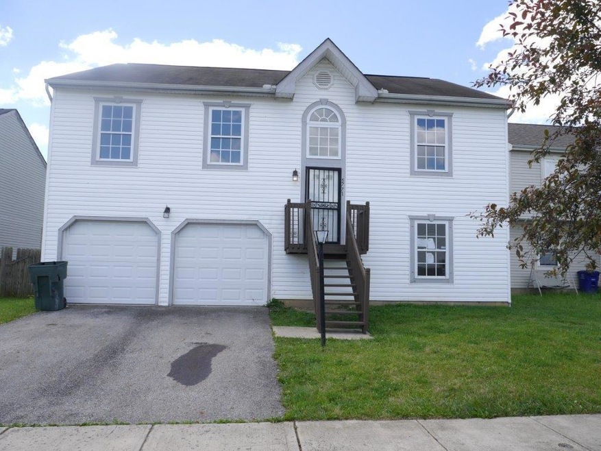 5771 Templar St, Columbus, OH 43232 - photo 1