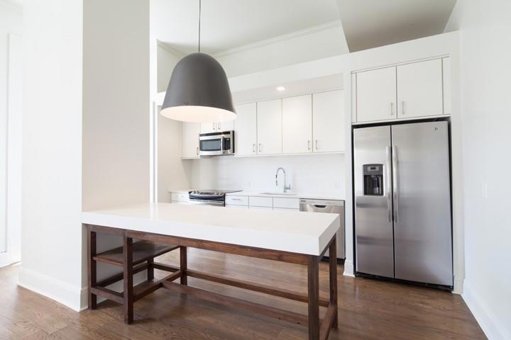 1823 Prytania St unit 104, New Orleans, LA 70130 - photo 1