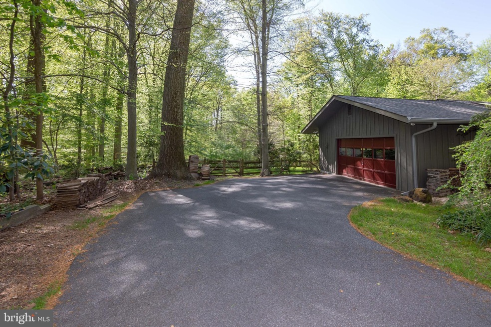 913 Mitchell Farm Ln, Kennett Square, PA 19348 - photo 1