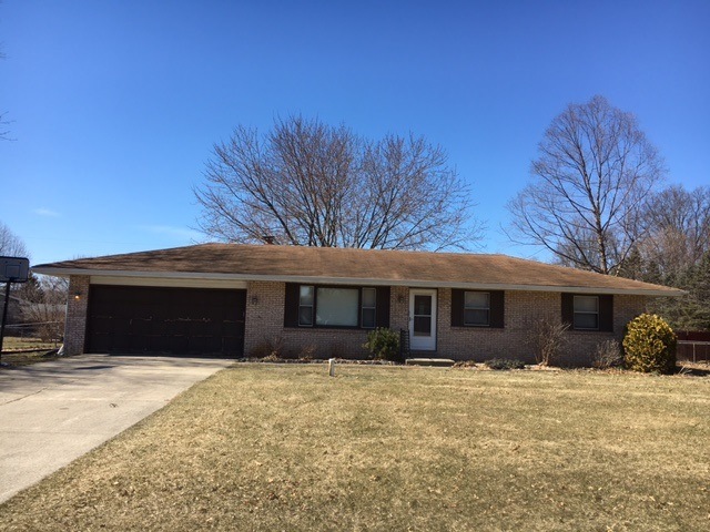 57317 Clydesdale Dr, Goshen, IN 46528 - photo 1