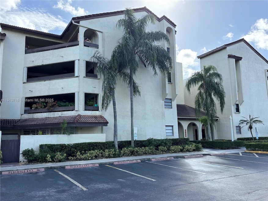 8933 SW 123 Ct unit 105, Unincorporated Dade County, FL 33186 - photo 1