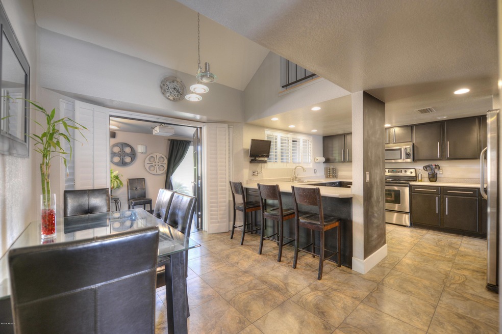 003_Dining-Kitchen