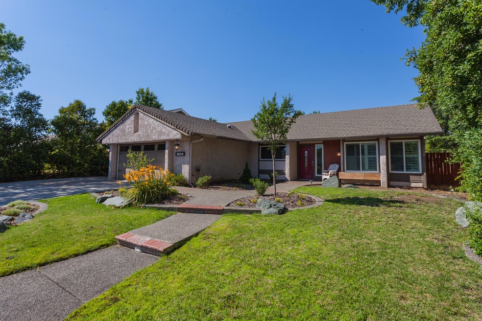 3810 Wasatch Dr, Redding, CA 96001 - photo 1