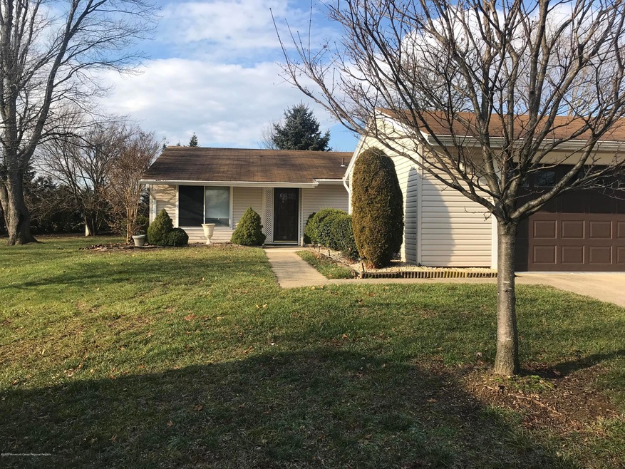 86C Empress Plaza unit A, Monroe Township, NJ 08831 - photo 1