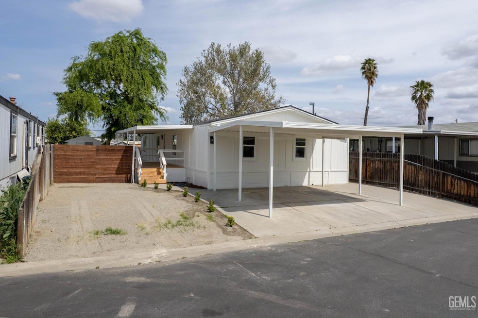 14035 Rosedale Hwy unit 137, Bakersfield, CA 93314 - photo 1