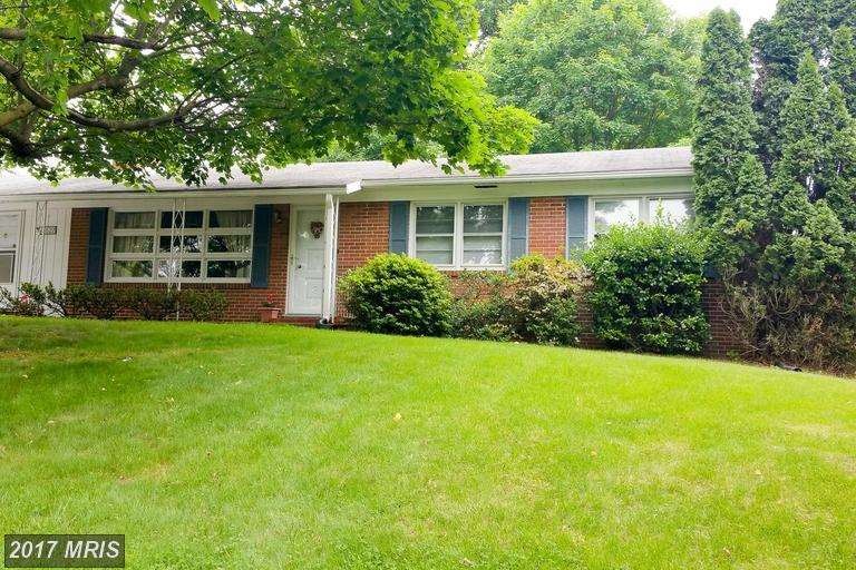 18627 Crestwood Dr, Hagerstown, MD 21742 - photo 1
