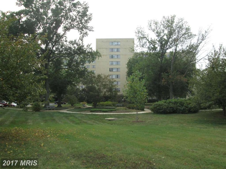 River Towers unit 805, Alexandria, VA 22307 - photo 1
