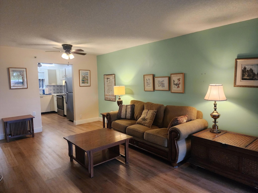 4820 Lucerne Lakes Blvd W unit 106, Lake Worth, FL 33467 - photo 1