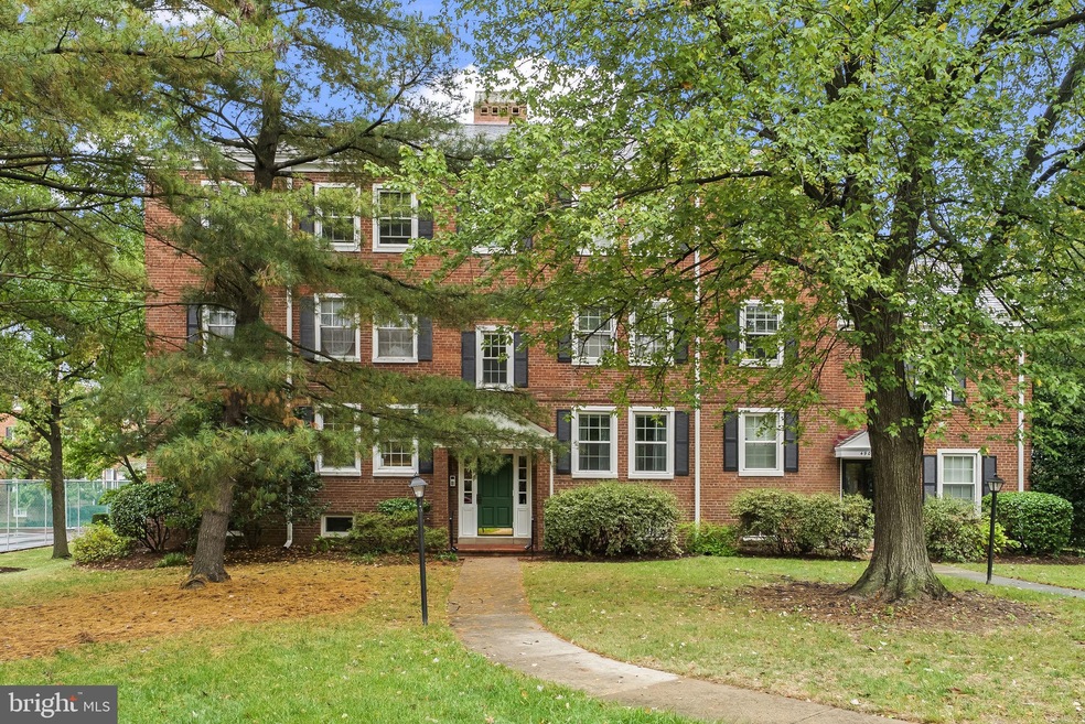 4903 30th St S unit B2, Arlington, VA 22206 - photo 1