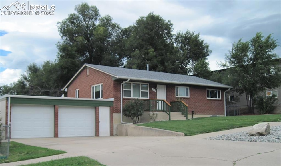 1014 Alexander Rd, Colorado Springs, CO 80909 - photo 1