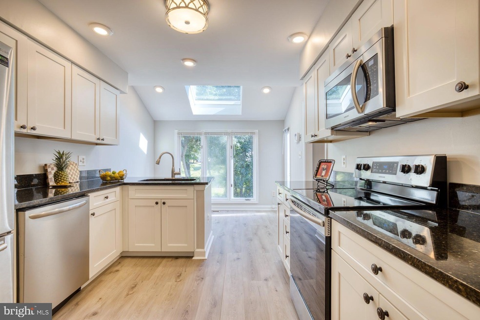 6864 Mclean Province Cir, Falls Church, VA 22043 - photo 1