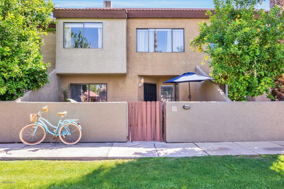 2040 S Longmore-large-001-22-Front Exter