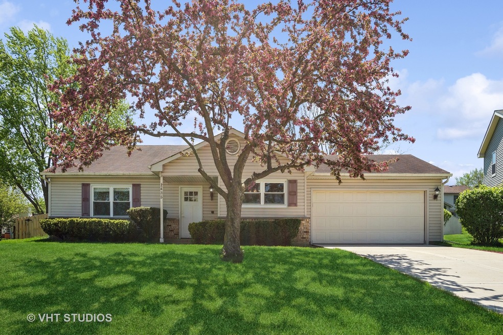 1435 Saddlebrook Cir, Algonquin, IL 60102 - photo 1