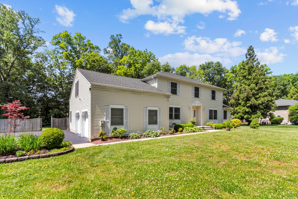 36 Rambling Brook Dr, Holmdel, NJ 07733 - photo 1