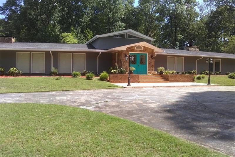 1007 Marthas Way SE, Conyers, GA 30013 - photo 1