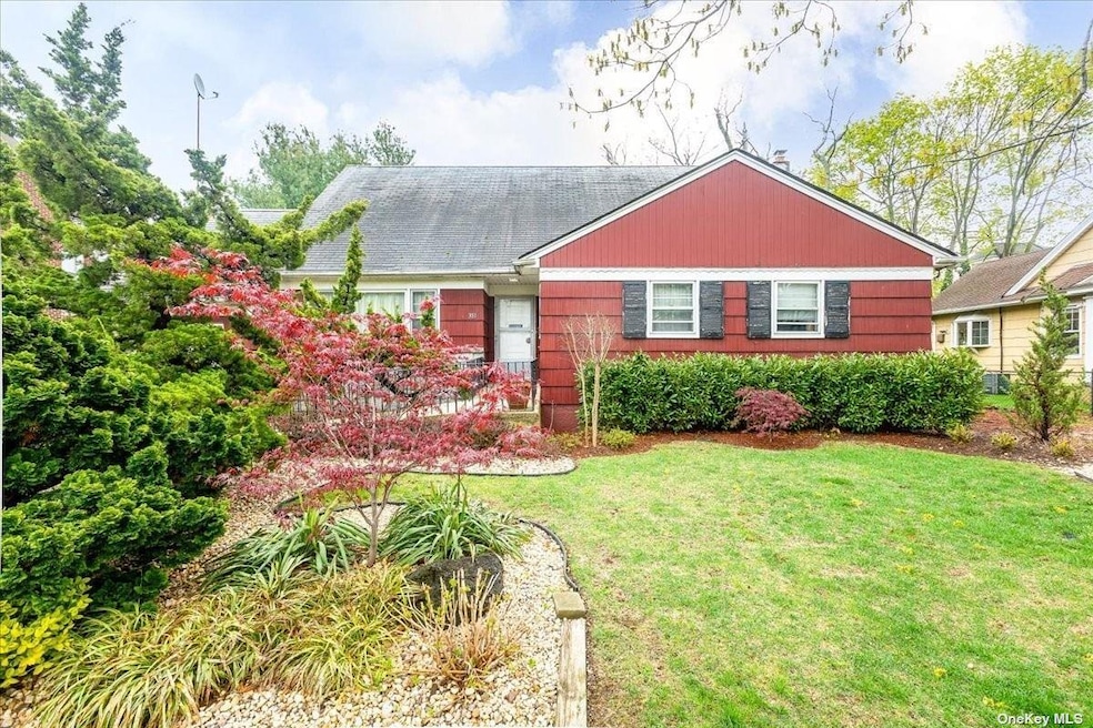 381 Summit Ave, Cedarhurst, NY 11516 - photo 1